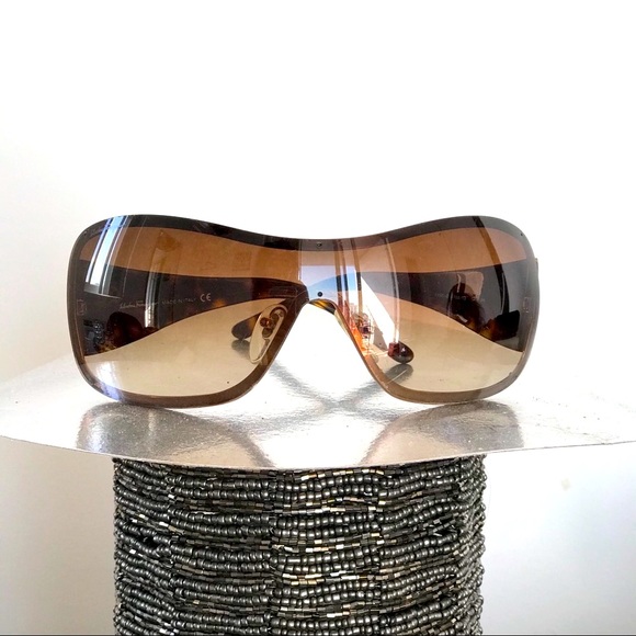 Salvatore Ferragamo Sunglasses - Picture 3 of 4